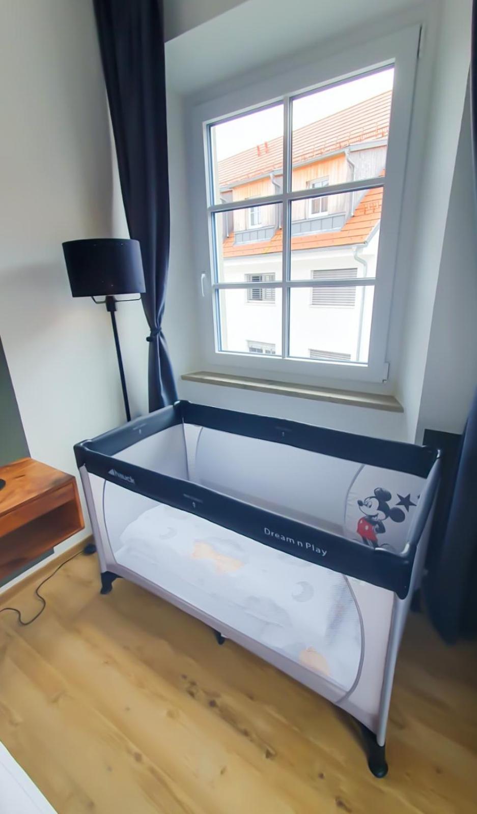 Stayzen Holz & Hirsch Deluxe Hideaway Zentral Mit Parkplatz Apartment